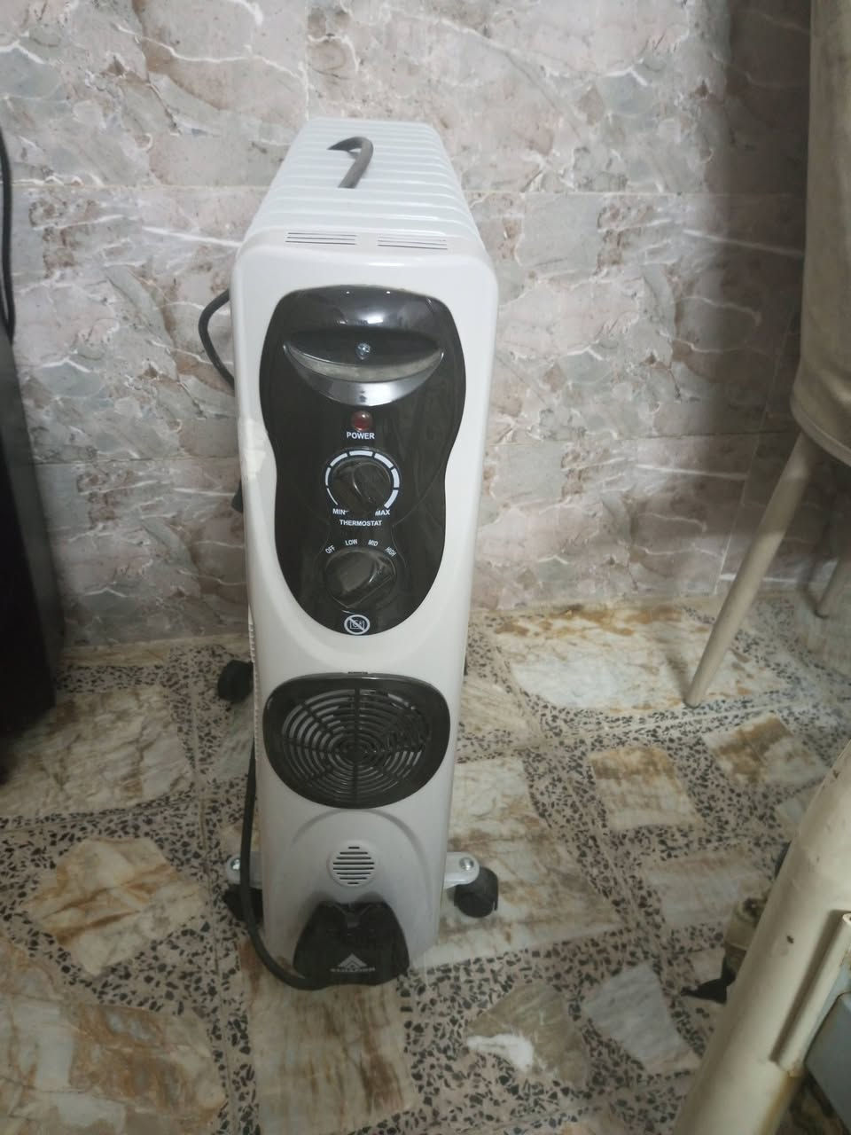 صوبات عدد اثنين كهربائيه نظيفات كلش العنوان بغداد حي الجهاد ***********
