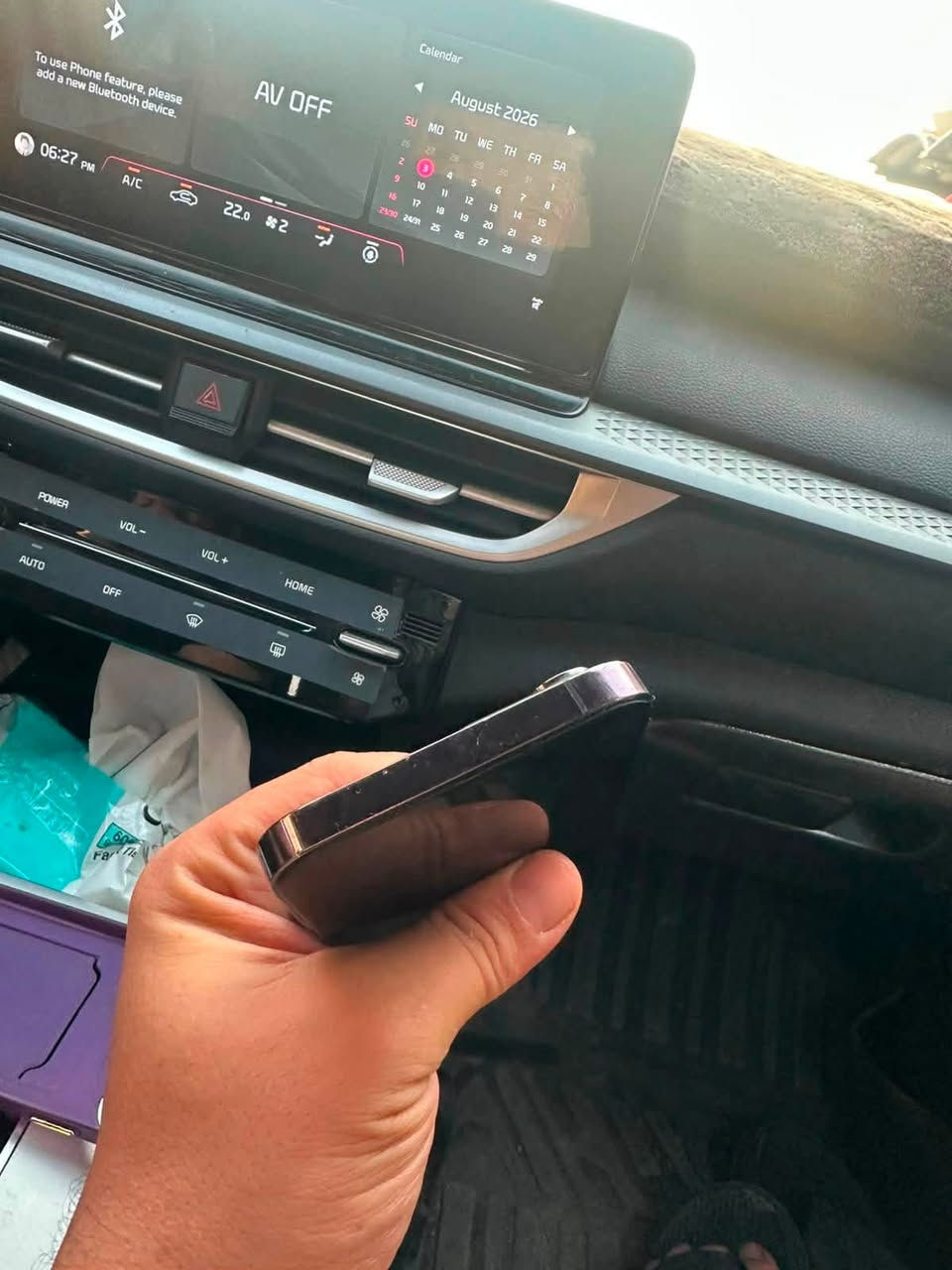 سلام عليكم
iPhone 14 Pro Max
ايفون ١٤ برو ماكس 

مبدل شاشه اصليه  150الف
بطاريه 76
وظهر مكسور  
ذاكره 256
تك سيم وضايف بيه شريحه اكترونيه صاير دبل سيم 

سعره 525
عنوان موصل 

***********
***********
