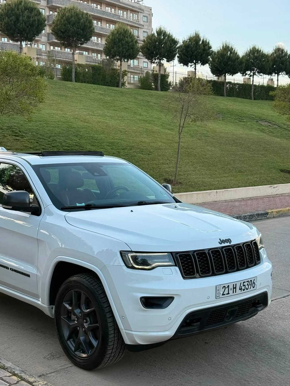 السلام  عليكم ورحمة الله وبركاته
‏‎‏‎       ——— لـلـبـيع  ——

جيب گراند شيروكي - Jeep Grand Cherokee

‏‎‏‎وراد خليجي .     —    بدون ايرباك 

‏‎‏‎الموديل           —    2021

فئة.                 —   80th استيراد شركة هارلم 

حجم المكينه   —     3600/ V6

‏‎‏‎اللون               —     ابيض     

‏‎‏‎المسافه المقطوعه — 96.000mi

‏‎‏‎حاله السياره.    —    ( كفاله عامه  ) (بدون صبغ بدون تبديل)

‏‎‏‎المواصفات 
‏‎‏‎- بصمة تشغيل 
‏‎‏‎- بصمة أبواب 
‏‎‏‎-تشغيل عن بعد 
‏‎‏‎-ترحيب عند الاقتراب 
-رادار امامي 
-رادار جانبي 
-رادار خلفي 
-تحديد مسار 
-تنبيه قبل الاصطدام 
‏‎‏‎-كشنات جلد 
-كشنات احمر مختمه 80th
- شاشه ديجتال 
-ستيرن كهربائي 
-اناره محيطيه 
-اشاره بالمرايه 
-حساس امامي خلفي 
-بردات خلفيه ‏‎
‏‎‏‎-شاشه كبيره تدعم نظام الأبل كار باي ونظام الاندرويد
-شاشه عداد ديجتال
-فتحت سقف بانوراما 
‏‎-دبل اكسل 
‏‎-اوتو ستوب
‏‎-وضعيات قياده 
‏‎‏‎-كشنات تدفئة ( اماميه - خلفيه ) 
-كشن السايق خزن ميمور
-كشنات اماميه تبريد 
-ستيرن تدفئة
‏‎‏‎- ستيرن بحركه كهربائيه 
‏‎‏‎- تبريد مركزي 
‏‎‏‎- بگ لايت LED 
‏‎-صندوق كهربائي 
‏‎‏‎-كرسي السايق والراكب بحركة كهربائيه 
‏‎‏‎-تحكم ستيرن جهتين 
‏‎‏‎-تحديد سرعه 
‏‎‏‎-مانع انزلاق 
‏‎‏‎-ليد نهاري
‏‎‏‎-كامره خلفيه دواره 
‏‎‏‎باقي المواصفات المعروفه 

‏‎‏‎السعر            — اكتب تم ويوصلك السعر  مباشر 

‏‎‏‎رقم السياره    — السليمانيه   

‏‎‏‎موقع  السياره — السليمانية 

‏‎‏‎للأستفسار.     — *********** - ***********
