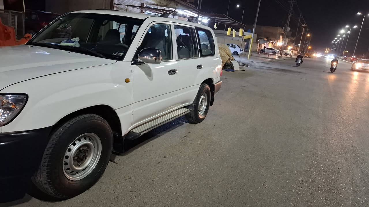 لاندكروز • ٢٠٠٤ • رقم بغداد