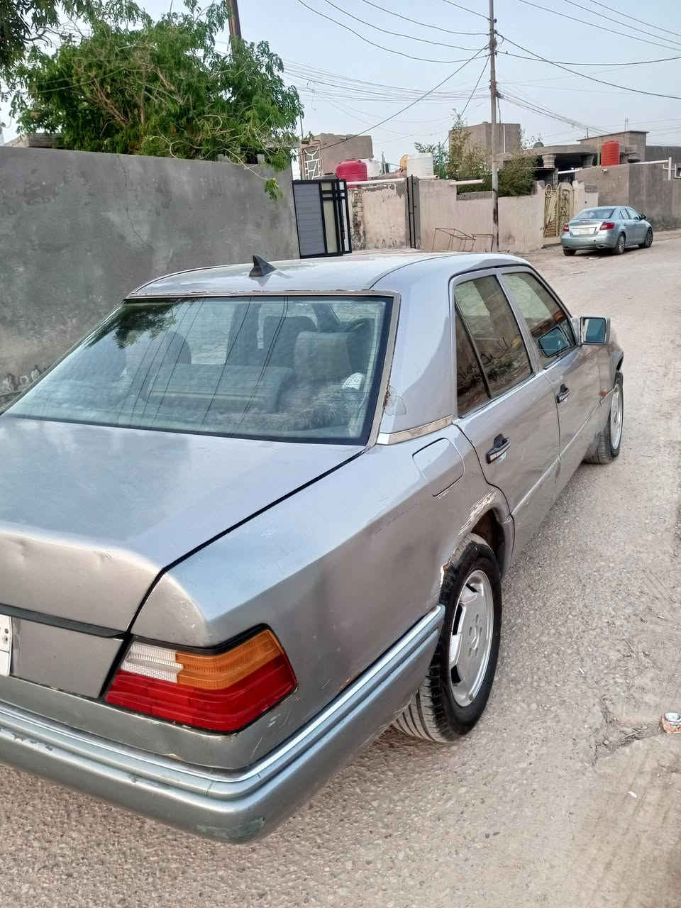 مارسيدس دب بغداد م91 شرط تحويل محرك كير خير من الله دبلاتها بلاد كشرها حلو بي ملاحضات بسيطة
السعر 43 وبيها مجال للشراي 
للاتصال ***********
