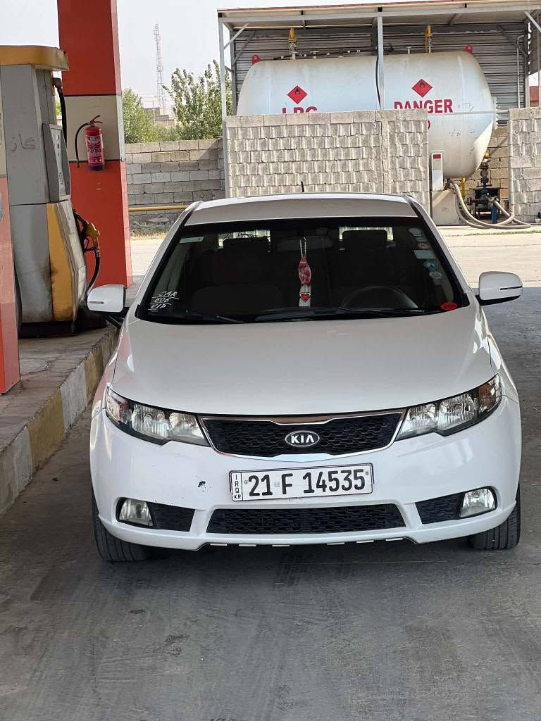 کییای سیڕاتۆی شەش گێڕی مەکینە 16ی مۆدیل 2013 کێڕ مەکینە بەشەرت تۆماتیکی سێمۆدی گێڕ شەفت حادی تۆماتیک سیارەکە ماڵی دۆستە تابڵێی توندوو تۆڵە سیارەی ماڵە هی مەحرەز نییە بێمەسروفە بەشەرتی بەناو کردنوو غرامەشە بەناو خۆمانە بەیانی بەناو خۆتی بکە سەنەوی تا 11/7/2028 تازەیە سحری 93 گەڵاو محامەلێکی برایانە.   ژ.م  ***********  /  *********** بشدار, السليمانية
