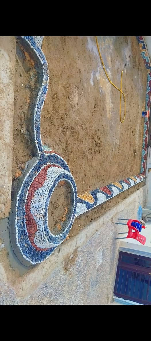 ابو سجاد الهندسه حدايق والديكورات وشلالات وكل مايخص الحدايق الاتصال( ***********

نص مكتوب في الصور:
- علي وليد
- أعجبني
- تعليق
- مشاركة