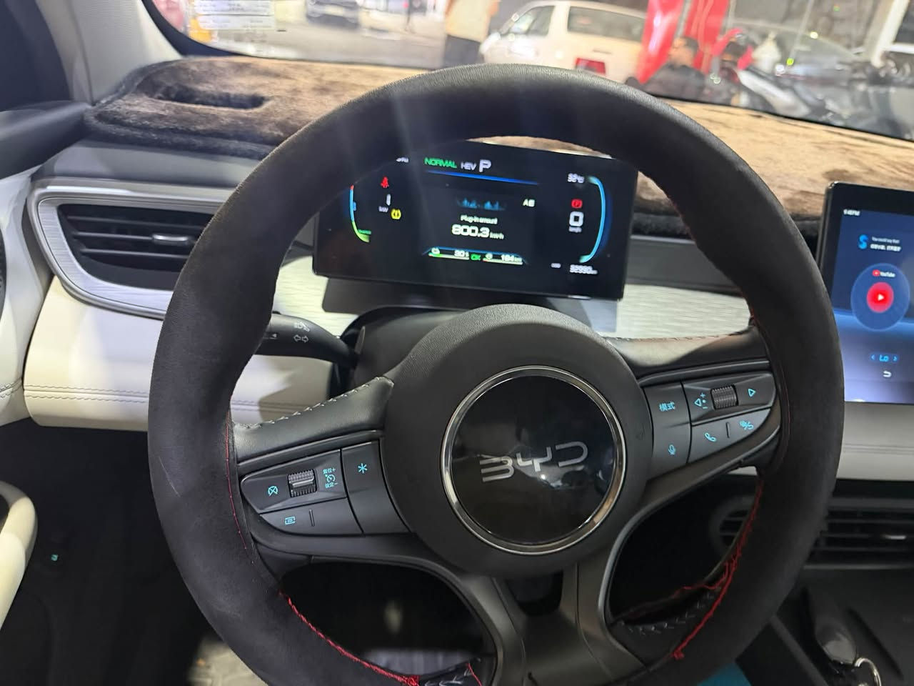 يهديكم معرض المميز لتجارة السيارات الحديثة آرق التحيات 🙏🌿. 

  ونخبركم عن توفر BYDسيل فايف موديل2025سياره مكفولة كفاله عامة 

 (دبل كود كاملة )

 🔑مفتاح تشغيل بصمة 

🔑بصمة ابواب دخول ذكي 

🔑تشغيل عن بعد 

🌿تحكمات مقود جهتين 

🌿داخل ابيض 

🌿كشنات جلد 

🌿قطعتين تبريد 

🖥️شاشة كبيرة بلادية 

📷كامرة خلفية دوارة 

السعر 20.000.000مليون دينار عراقي 

 موقعنا: بغداد الكريعات شارع الوقف السني معرض المميز 

***********ياسين
