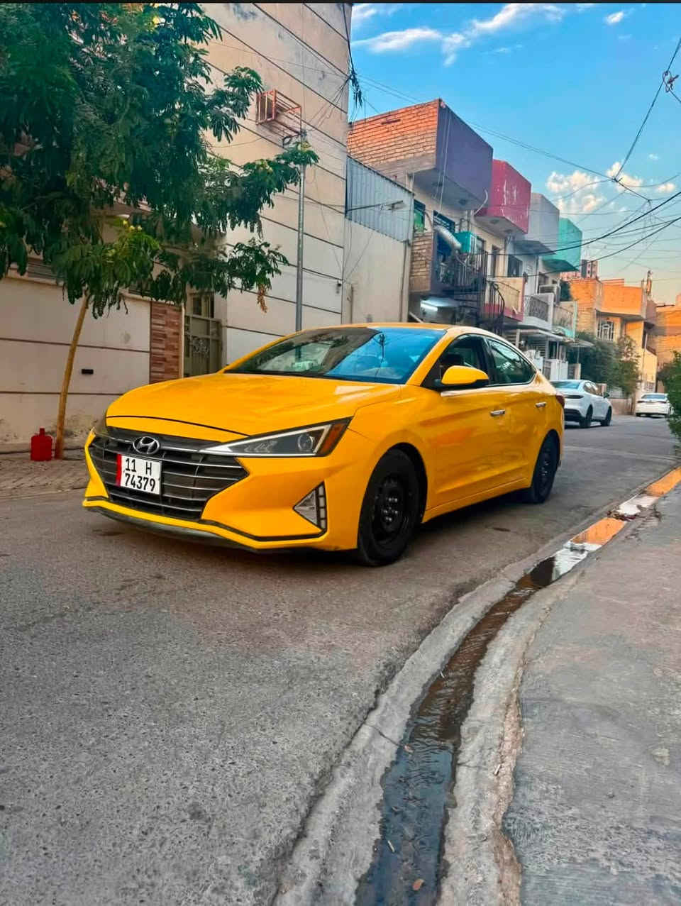 🚗 هيونداي النترا 2020 (وارد أمريكي) - للبيع 🚗
​لأصحاب النظافة والسيارات الاقتصادية، النترا موديل 2020 بحالة ممتازة وجاهزة للاستخدام فوراً.
​📌 أبرز المواصفات:
​الموديل: 2020
​المحرك والنظام: مجهزة بـ منظومة غاز (اقتصادية جداً وعملية).
​ناقل الحركة (الجير): CVT (ناعم واقتصادي باستهلاك الوقود).
​المسافة المقطوعة (الماشية):81000
​الوضع الميكانيكي: الصدر والحدادية بحالة ممتازة (جديدة).
​الكهربائيات: كل الكهربائيات والأنظمة شغال مية بالمية وبحالة الوكالة (جديدات بالكامل).
​🛠️ تفاصيل الحادث:
​الحادث: وارد أمريكي، الحادث بالصندوق فقط (تم التصليح بالكامل وبشكل احترافي وبدون أي تأثير على شاصي أو لغد).
​السعر:١٢٧ ورقة
​المكان / سبع ابكار الاعظمية قرب سوق السمكة
***********
