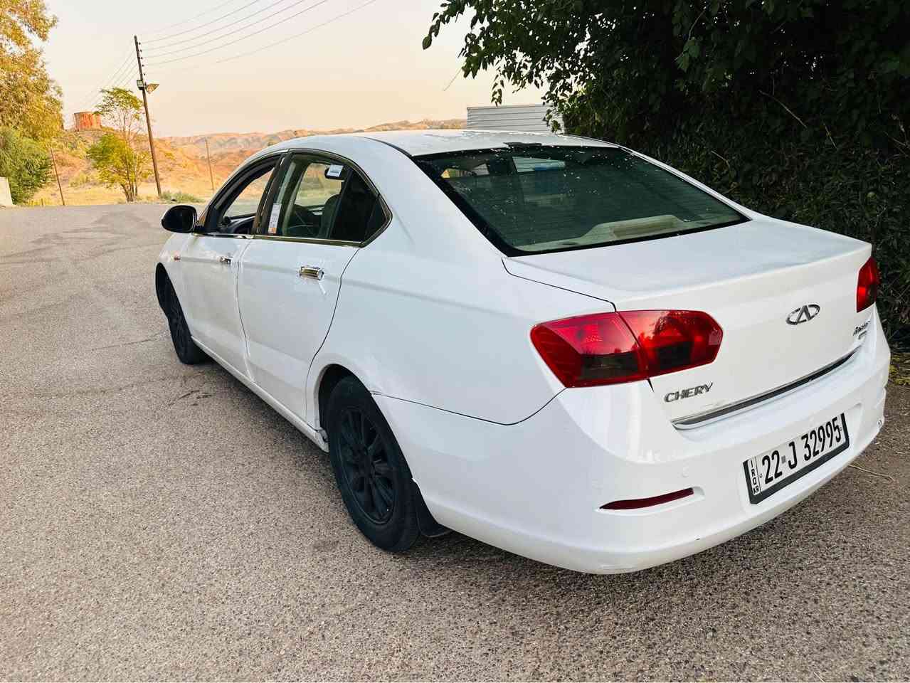 شيري 2014 للبيع 
گير و محرك بشرط 
گير و محرك كامري مرغوب
سنوية جديد رقم جديد
منظومه غاز بيه داخل سبير
تبريد سياره و صدره جديد تايرات جديد
شرط تحويل و غرامات 
بي قطعتين و نص صبغ بدون دواخل بدون شاصي بدون كص  دواخله نضيف
سعر 58و مجال
***********
*********** كركوك, العراق
