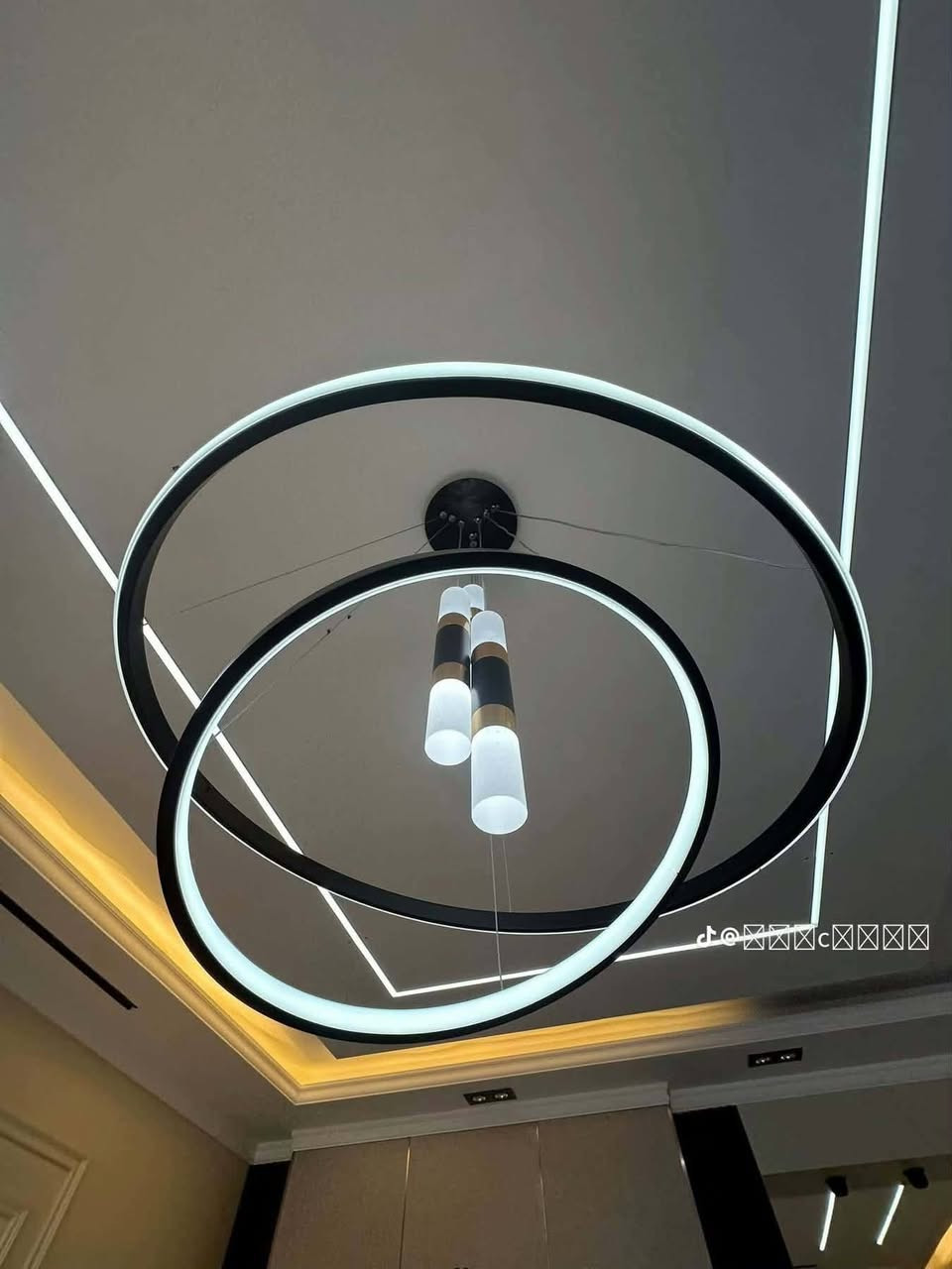 مستعدون لكافه اعمال الديكور والاصباغ
تغليف واجهات فوم #ديكورات جبسن بورد والسقوف الثانويه بديل الخشب وبديل الرخام والشيبورد ويكون نضام العمل نقدأ او اقصاط حسب الاتفاق واتساب ***********
