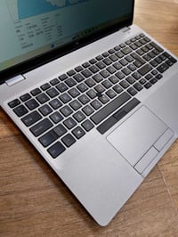 ديل • Latitude 5510 • i5 الجيل العاشر