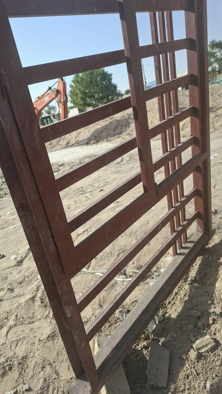 شباج طول 200  عرض 110 سعر 100 وبيه مجال قليل ***********
