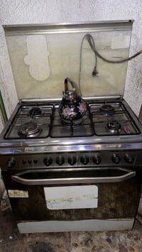 للبيع تخم + طباخ نضيف مصري  التخم فقط هاي الرجل مكسوره الباقي نضيف  شر...