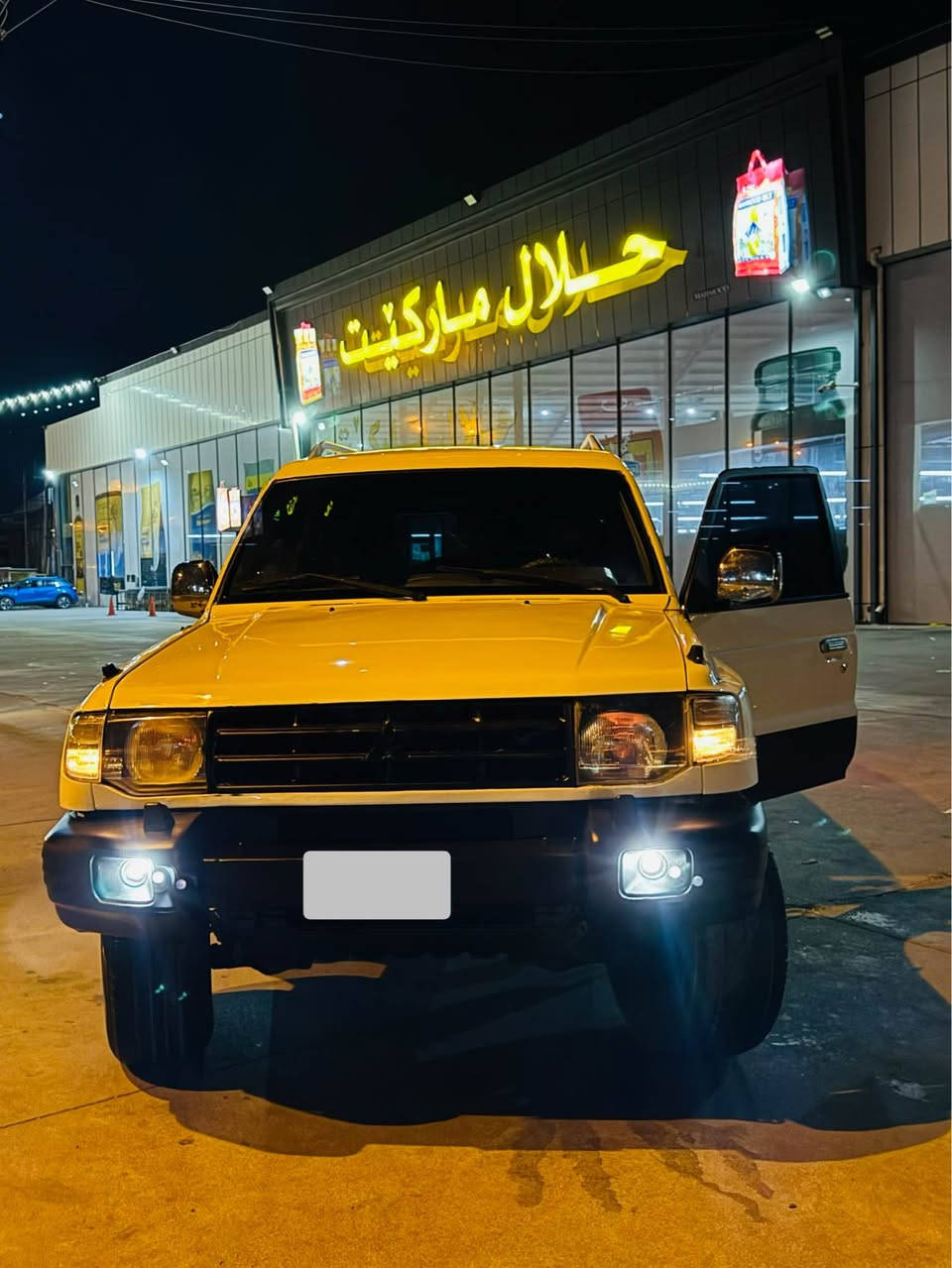 باجیرۆ مۆدێل ٢٠٠٠ 
گێر تۆماتیک دەبل ئەکسل 
مەکینە V6 
سەنەویو وەسلی داخیل بونی لەگەلایە 
شوێنم هەولێرە 
***********
گەر موشتەری نی بێزارم مەکە أربيل, العراق
