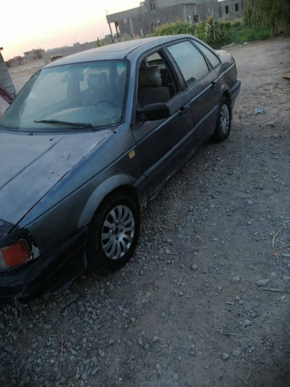 برازيلي باسات گولف موديل ١٩٩٤
تايرات نص عمر 
صدر نص عمر مكفوله دوله وعشائر سنويه وياها صاحبه ما أندله ابيع حبل مكفوله سعر ١٣وبي مجال  ***********  مكان السيارة العلم
