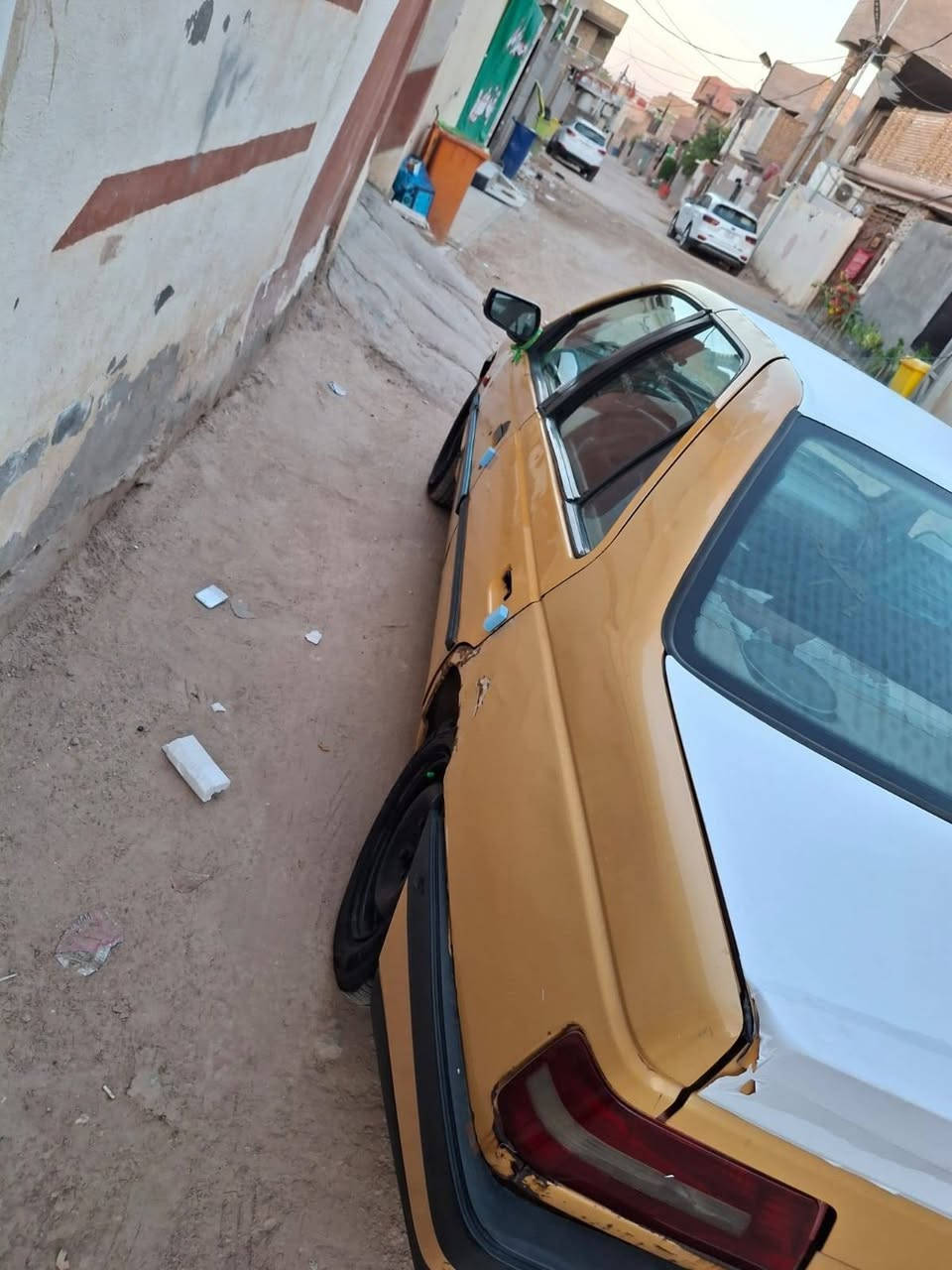 سلام عليكم بيجو للبيع مديل 2010 سنويتها لحد 2030 مصفره غرامات مكينه وكير فرنسي جدد حداديتها 75/100 مداور شوكت ميعجبك كشرها شوفت عينك سيارة مكينتها وكيرها خير من الله مكان السيارةكربلاءطويريج واي استفسار اكثر الاتصال بالرقم ***********

