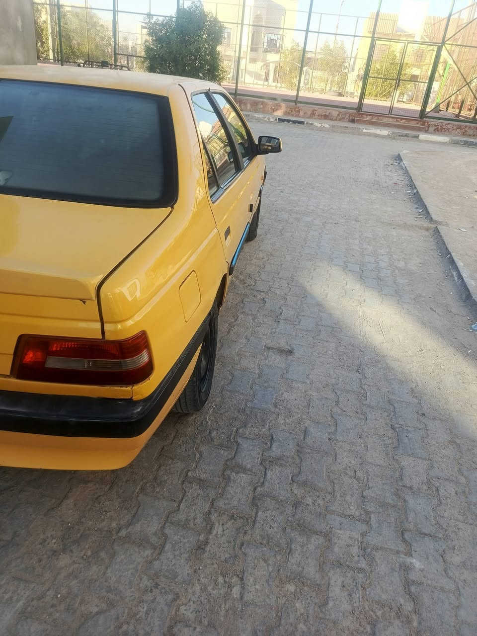 سلام عليكم بيجو 405 موديل 2016 سياره جاهزه كير مكينه كفاله سنويه ما منتيها رقم نكليزي تفاصيل اكثر اتصل بل خدمه ***********
