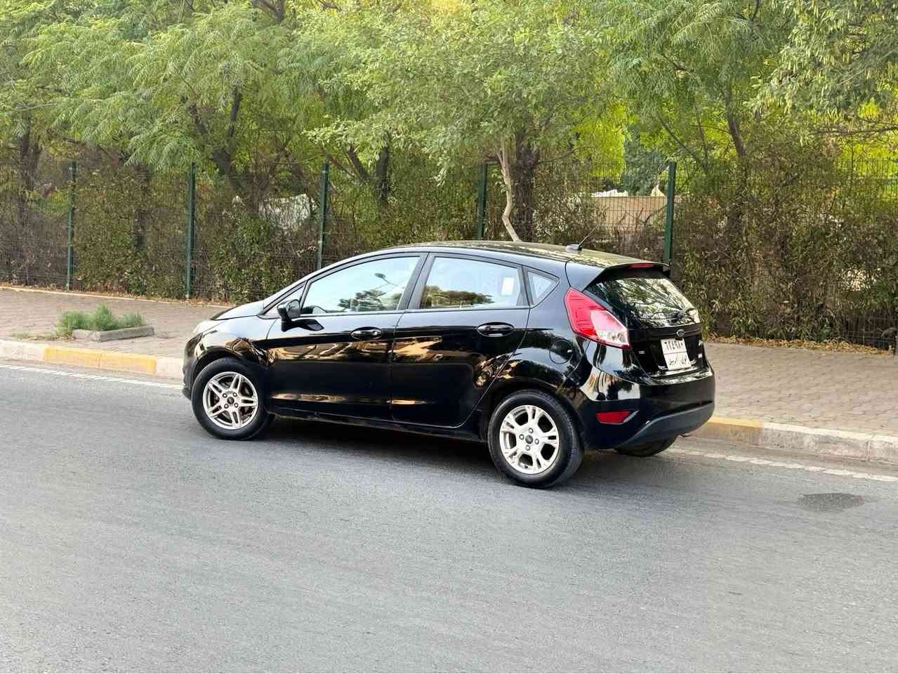 ford fista 2018 
مةكينه ١٦
دةركاي سايةق و جاملغ و روبعيك بونيت سبوغه
شانسي نةگرتوه بةشةرت
بةشةرتي كير مةكينه تةبريد تةحويل 
نرخي ٦٥$

عربي سعر ٦٥$
فورد فيستا ٢٠١٨
مكينة ١٦
سيارة جاهز من كير محرك تبريد صدر
تحويل شرط
سيارة بي قطعتين و روبع صبغ
واتس اب *********** أربيل, العراق
