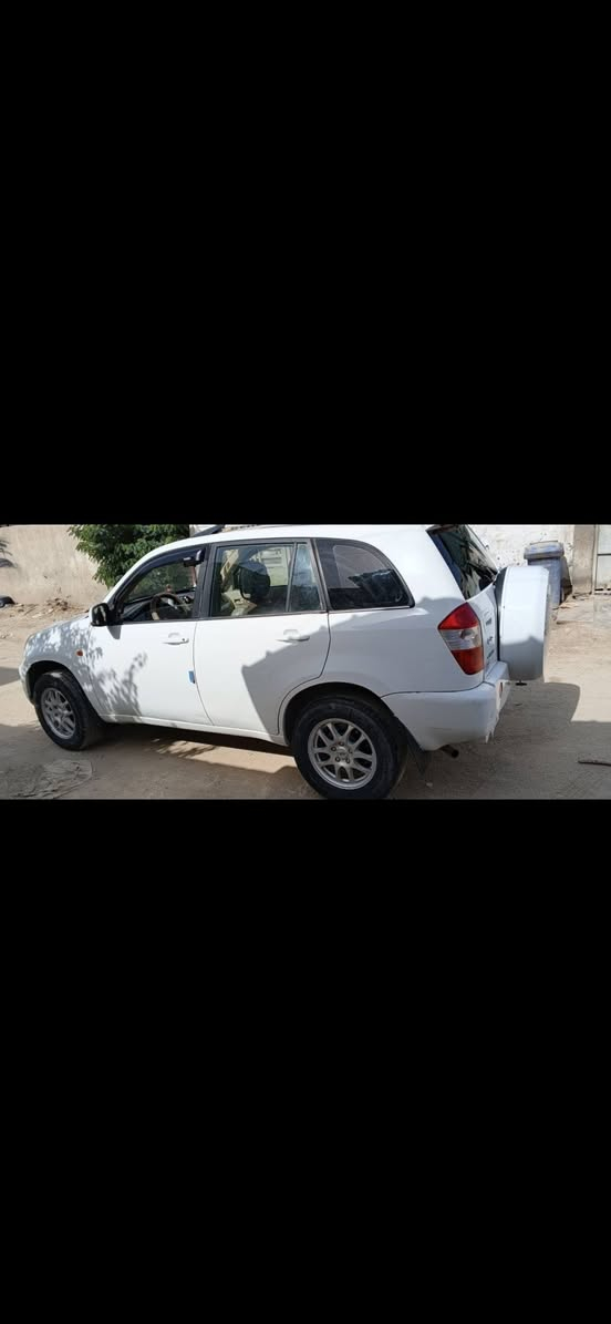 تيكو موديل ٢٠١٢ كير ميكانيكي
كير مكينه حلوات حداديه ٧٠٪ 
تبريد ثلج شاشه اندرويد
***********
