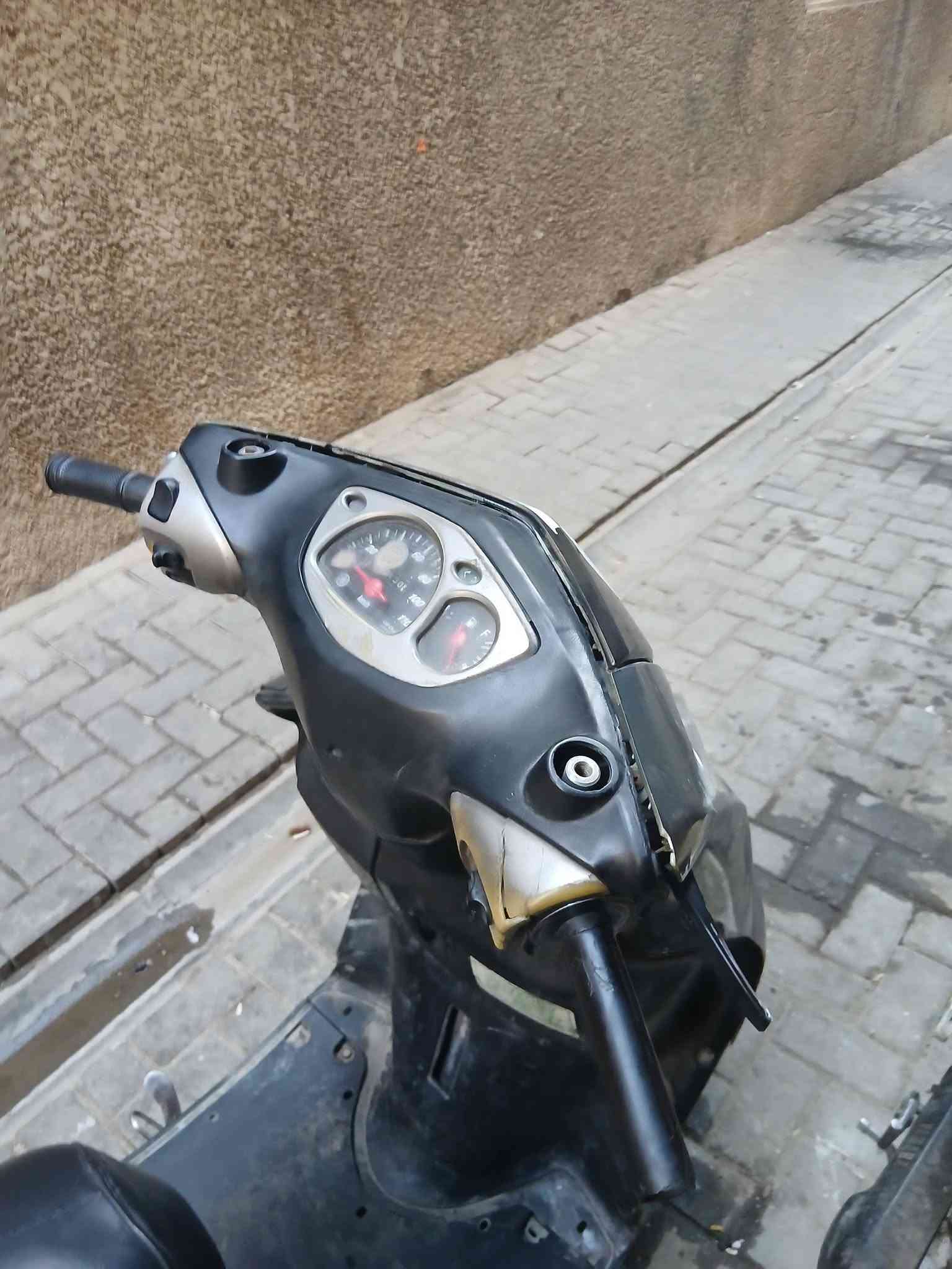 دراجه سكنس نثية كامله شغاله 
السعر 275 الف
الرقم 0774349946
