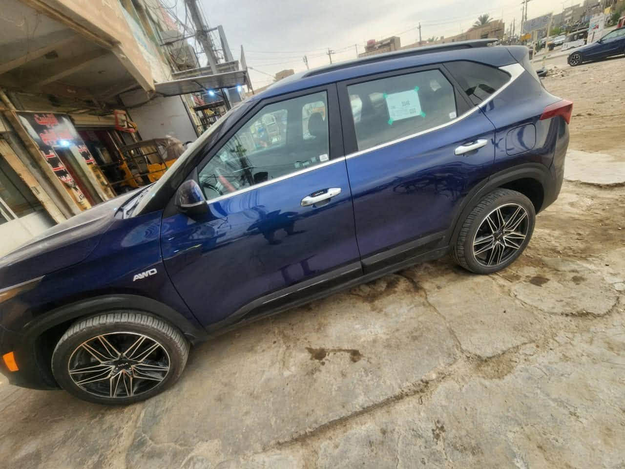 السلام عليكم
للبيع كيا سيلتوس 🚗
موديل 2023 🚘
محرك 1600 T GDI
رقم أربيل 🏔️
سنوية بأسمي وتنتهي بل 2028 ✅
وارد كندي 🇨🇦 
جميع الايرباكات سليمة ✅
رقم الشاصي : موجود بالصور 🤳
حادثها موضح بالصور : الچاملغ الخلفي عكس السايق فقط
يعني حادثها كلش بسيط 🖼️
 
مواصفاتها : SX فول مواصفات + مواصفات خاصة ( اعلى مواصفات )
- جميع المقاعد جلد
- مقاعد تحكم كهرباء ( امامي + صدر )
- مقاعد الامامية ( تدفئة + تبريد )
- مقاعد الخلفية تدفئة
- تدفئة ستيرن
- قطعتين تبريد
- فتحة سقف
- تحكمات ستيرن جهتين
- بصمة
- بصمة دخول ذكي
- تشغيل عن بعد
- نظام النقطة العمياء
- نظام مكابح الطواريء التلقائي
- عرض قياس ضغط الإطارات 
- عرض قياس حرارة الكير 
- نظامين قراءة مسافة ( كيلومتر + ميل )
- نظامين قراءة درجة الحرارة ( سيليزي + فهرنهايت )
- لايتات ليدات
- اضاءة ليد نهارية
- بروجكترات ( كشافات ضباب )
- اوتو هولد
- اوتو ستوب
- هاند بريك كهرباء
- فور ويل درايف ( AWD )
- مانع انحدار
- مانع انزلاق
- تحديد مسار
- تحذير مغادرة المسار 
- المساعدة التلقائية للبقاء داخل المسار 
- سياقة ذاتية
- رادارات ( امامي + خلفي )
- انارة داخلية لمس 
- انارة محيطية متعددة الالوان 
- شاشة تحكم لمس كبيرة
- شاشة عرض ( Data Show ) متحركة
- شحن هاتف ( Wireless )
- اريل ناڤكيشن
- منفذين USB امامي ( شحن + قراءة بيانات )
- منفذ USB خلفي
- نظام صوت 8 سماعات ( Bose )
- نوافذ كهرباء
- كاميرا خلفية
- ابل كار بلي + أندرويد 
- نظام ABS 
- إشارات ليد جانبية ( بالمرايات )
- كير 8 تبديلات DCT ( المرغوب ) 
- نظام ماسحات الزجاج تلقائي للمطر ( حساسات مطر )
- اضاءة دشبول الكيچات ( متغيرة )
- نظام أوامر صوتية
- تحكم هاتف ( اتصال + غلق ) 
- كروس سرعة التكيفي
- 3 أنظمة قيادة ( ايكو ، سمارت ، سبورت )
- حجر بيئة بلادي
- تخم تايرات
- تخم بلكات 
وبعد بيها هواي مواصفات تدوخ 😵‍💫تدوخ 😵
يعني السيارة خير من الله وما ناقصها شي بلادي بس على البانزين والدهن سيارة لگطة ولله الحمد ، وبالمناسبة الدهن أغيره فقط أدير  ( أدينول )
السيارة ماشية (( 60,000 )) كيلو متر #قابلة_للزيادة 
وان شاء الله بيها مجال بسيط للشراي 
للتواصل : *********** 📞 واتس لاب
