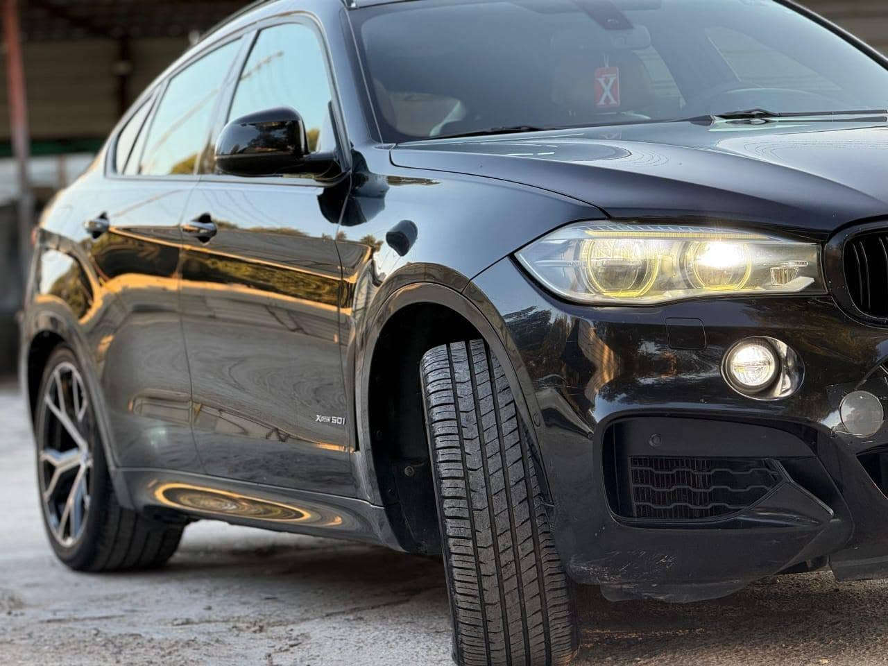 السلام عليكم
Bmw x6 f16 2015
فول مواصفات ميحتاج اذكرهم
1على1
ملاحظة 
(((السيارة مابيها محرك )))
العنوان 
بغداد حي النصر 
السعر 155 ورقة 
***********
