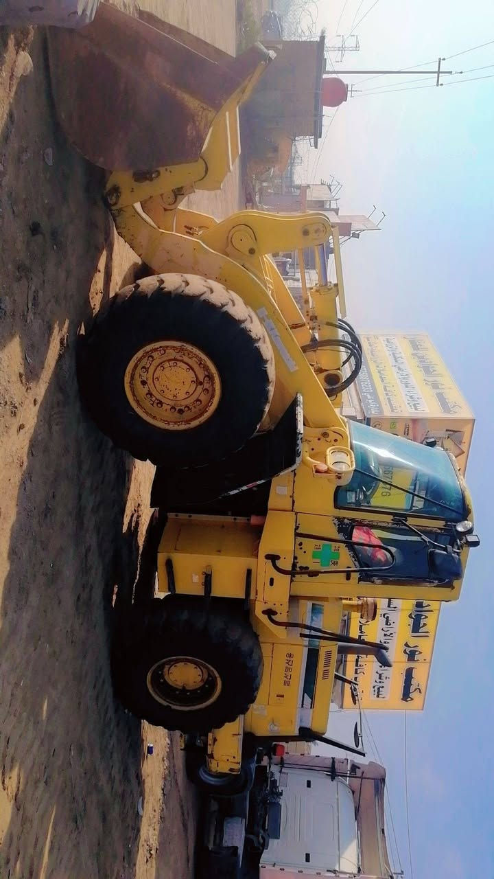 شفل كاوسكي ZA 70 للبيع موديل ٢٠٠١ مكفوله محرك كير صبغ جاهزه رقم بابل للاستفسار الإتصال على الرقم 
***********

