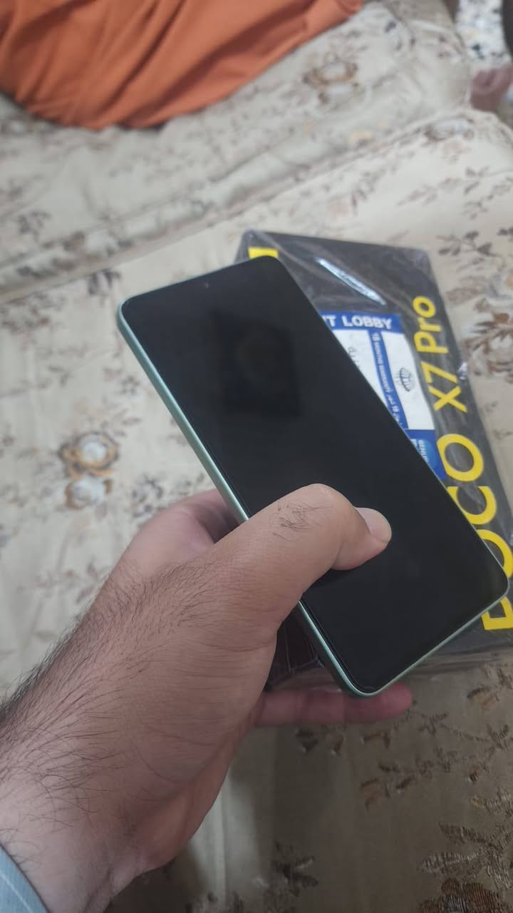 السلام عليكم  بوكو اكس 7برو جهاز مكفول ما مفتوح كامل ملحقات ذاكره 512 عشوائيه 12 الجهاز نضيف نضافه 90 الجهاز المراوس شعندك نزل  
بغداد المحموديه 
*********** متوفر واتس او اتصال
