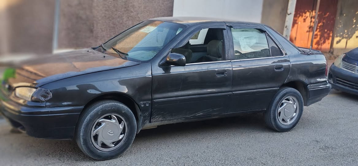 السلام عليكم النترة دمعه موديل 93 محرك  1600 كير اوتو رقم انكليزي 
سيارة حلوه مال جنثة السعر  23 وبي مجال بسيط
للتواصل  ***********
