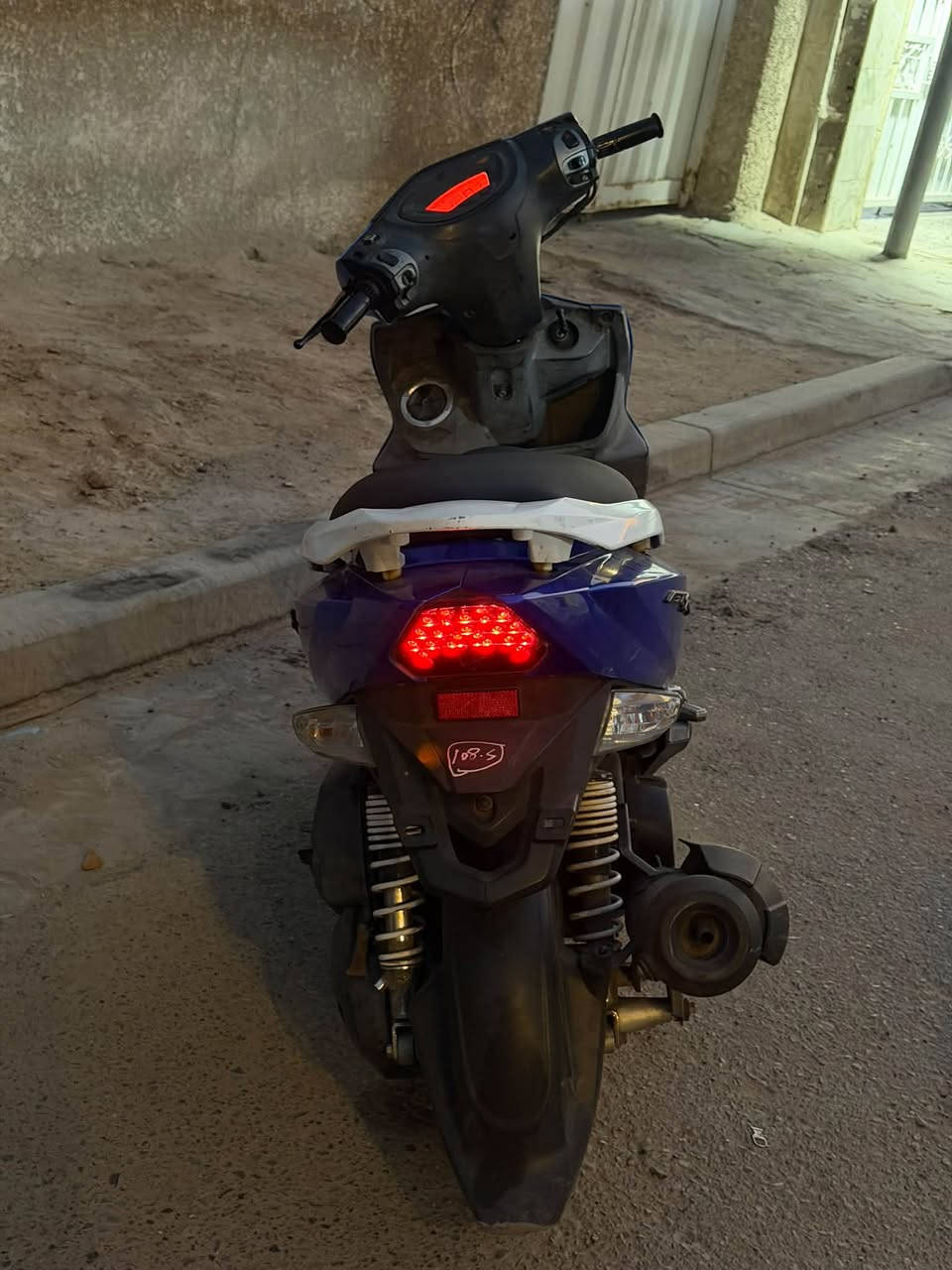 سلام عليكم شباب للبيع gtr  كلشي مبدل نظيف بس الفيت بم ماخذة ٦٥ الف  ونظيفة حيل ما ناقصها اي شيء ابد للبيع ٩٠٠ وبيها مجال مكاني بغداد الغزالية ***********
ملاحظة الكفرات تجاري  بس الصفاح الاصلية موجودة نفس اللون الوجه اتكسر وشكراً

