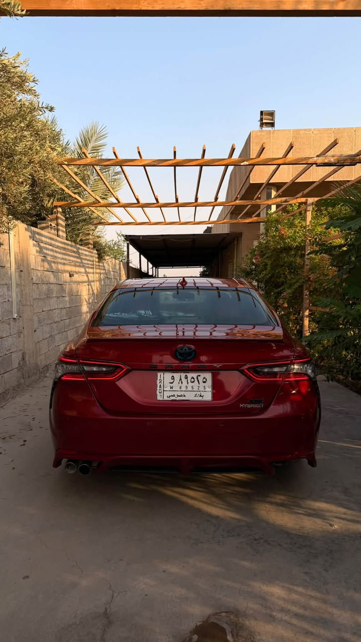 السلام عليكم  
Camery XSE 2021 hybrid 
كامري XSE هايبرد ٢٠٢١ 

-فوول مواصفات رادار ونقاط عمياء وتثبيت مسار عدى الفتحه 

-مبدل اصلي دعامية اماميه وثلاث بيبان نفس اللون بدون صبغ 

-مصبوغ فقط الدعامية الخلفية 

-ممشى تقريبا ٦٨ الف كيلو وقابل للزيادة 

السعر ٢٠ الف دولار. 

التواصل على ***********.
