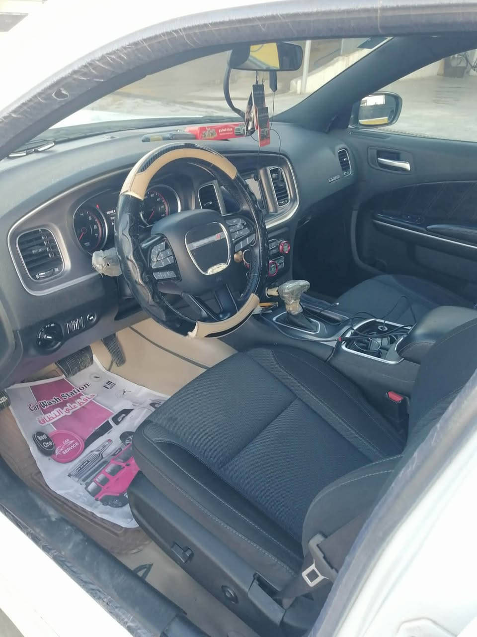 جارجر 19 اصل  sxt محدثها وايد بدي مال 23 بدون نفخات مواصفاته كشن حضن شاشه وسط كاربلي حادثها جاملغ خلفي نفسه مصلح وقبق صندوق مبدل بلادي نفس اللون محرك كير اكسل ع وضع الشركه تبريد ثلج تخم تاير صدر خلفي امامي جديد السعر 185 وبيها مجال للشراي  او مراوس بكامري  موديل حديث رقم اربيل لل استفسار ع الرقم ***********  تتوفر صور حادث وسونار
