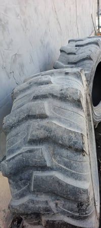 تايرات • مستعمل • نضيف