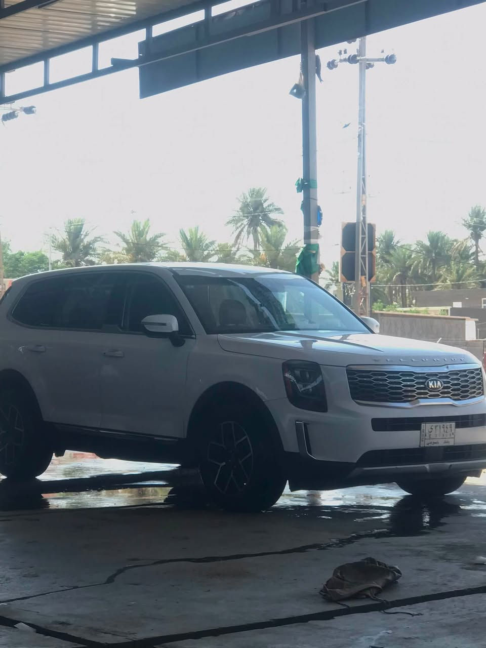 للبيع كيا تلورايد موديل 21 فول مواصفات عدا الفتحه
حادث كلش خفيف 
رقم بغداد 
سعرها 260 وبيه مجال 
للاستفسار   ***********
