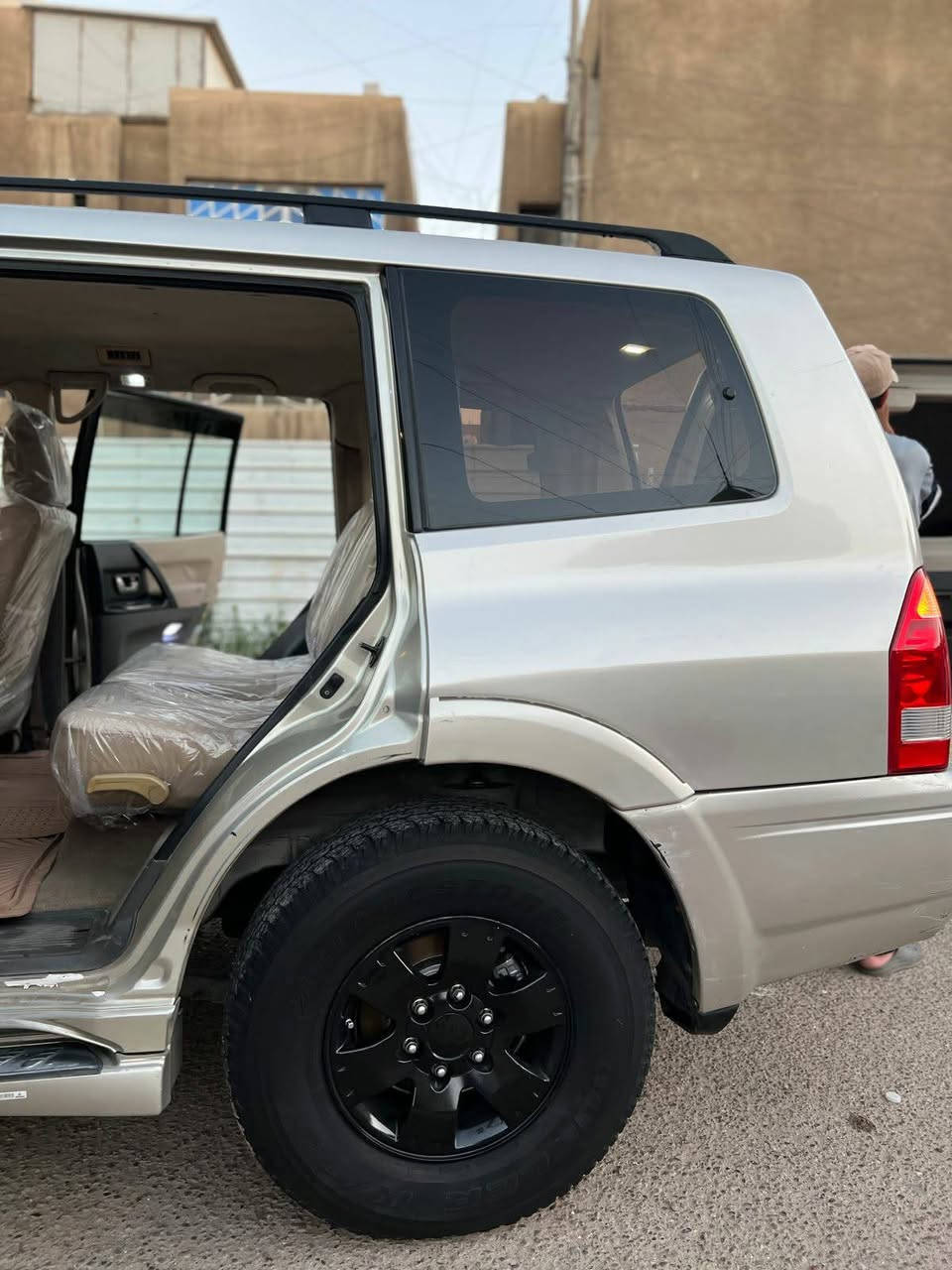 للبيع ٢٠٠٦ السونار بالمنشور بيها منظومة غاز تبريد ثلاث قطع فول السيارة خير من لله بسمي مكاني بغداد الدورة كامله من جميع النواحي اترايك للبصرة السعر ٨٥ الاتصال ***********

