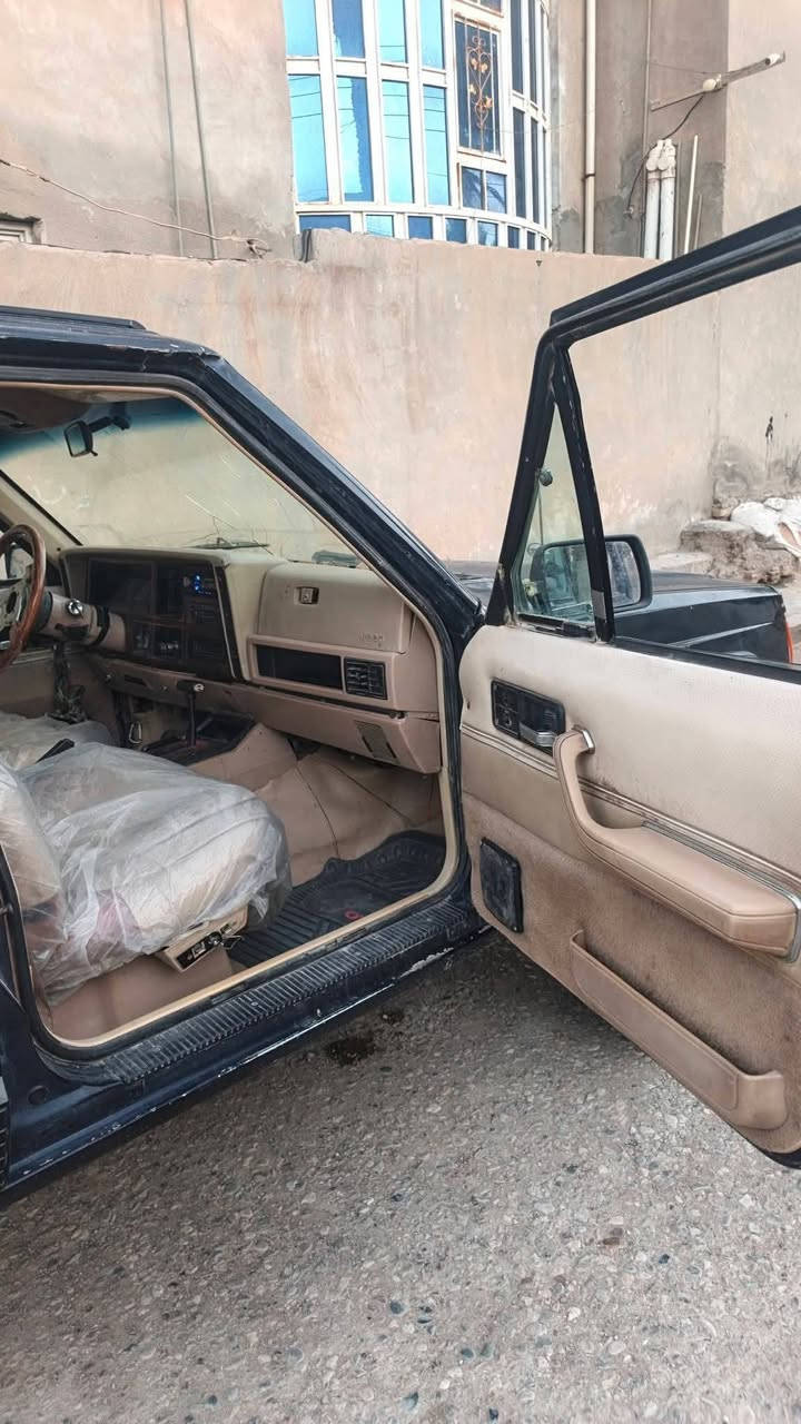 السلام عليكم جيب شيروكي موديل 90 سنويه 31 مشروع وطني رقم بغداد سياره يرادله ترتيب ابيعك كوم حديد مداور او وكاله فقط حتى من تجي لا تكلي هاي نقص وهاي نقص مكينه وكير بلاد 6v اوتو ***********
