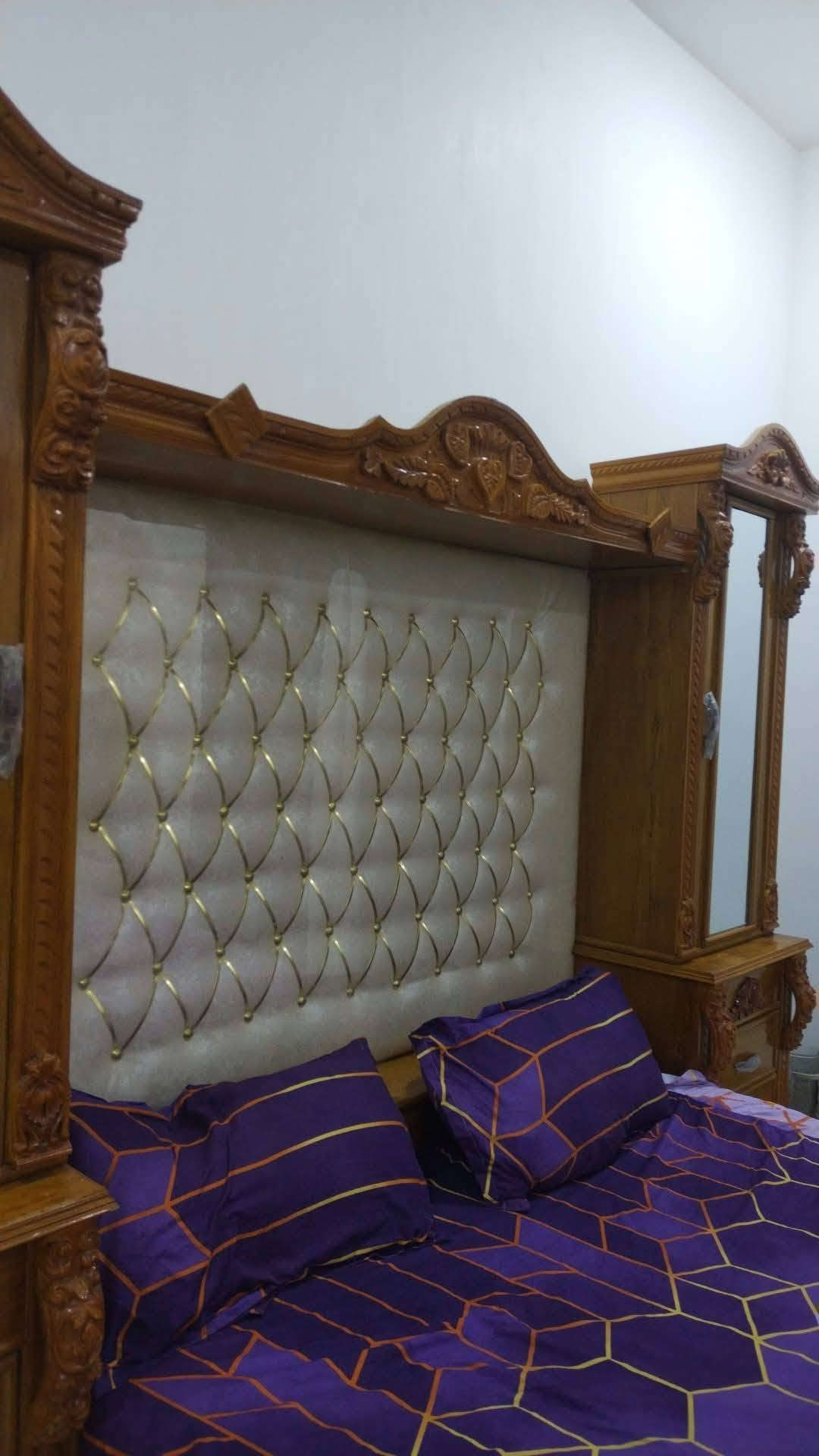 يالله إسلام وعليكم غرفه صاج ثقيل للبيع مستعمله أخت الجديده مشتريها ب3500 مليون ونص مستعجل على بيعتها رايدتها ب مليون ونص 1500 وبيها مجال بسيط مكاني بغداد الدوره هوررجب للاستفسار أكثر خاص او اتصال على الرقم ***********
