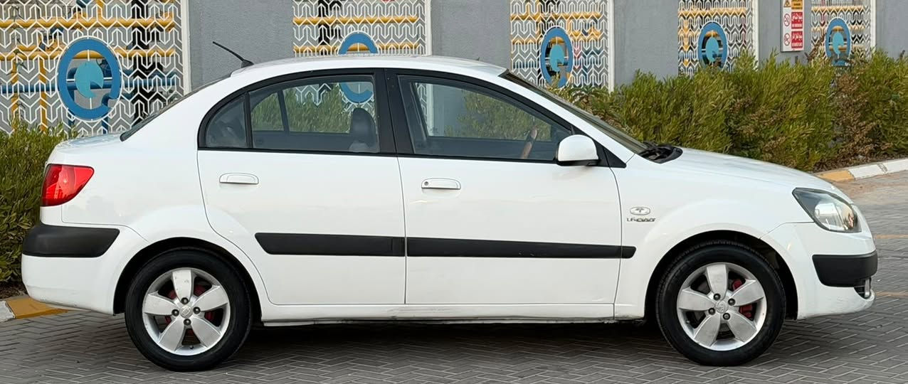 السلام عليكم
كيا ريو 2007 خليجيه محرك 1600 بيها صبغ دوسات وشوية من البنيد سيارة الباقي مفكول مواصفات :
-محرك 1600
-كراسي جلد مع شاموا
-تدفئة بالكراسي
-تبريد بيانو
-تحكم ستيرن
-جام اربعه كهرباء
-شاشة مع كامرة خلفية
سيارة جديده جدا بدون اي نقص كير محرك مكفول صدر امامي خلفي جديد مكاني بغداد حي الجهاد سعر 79 وبيها شي جدا بسيط
***********

