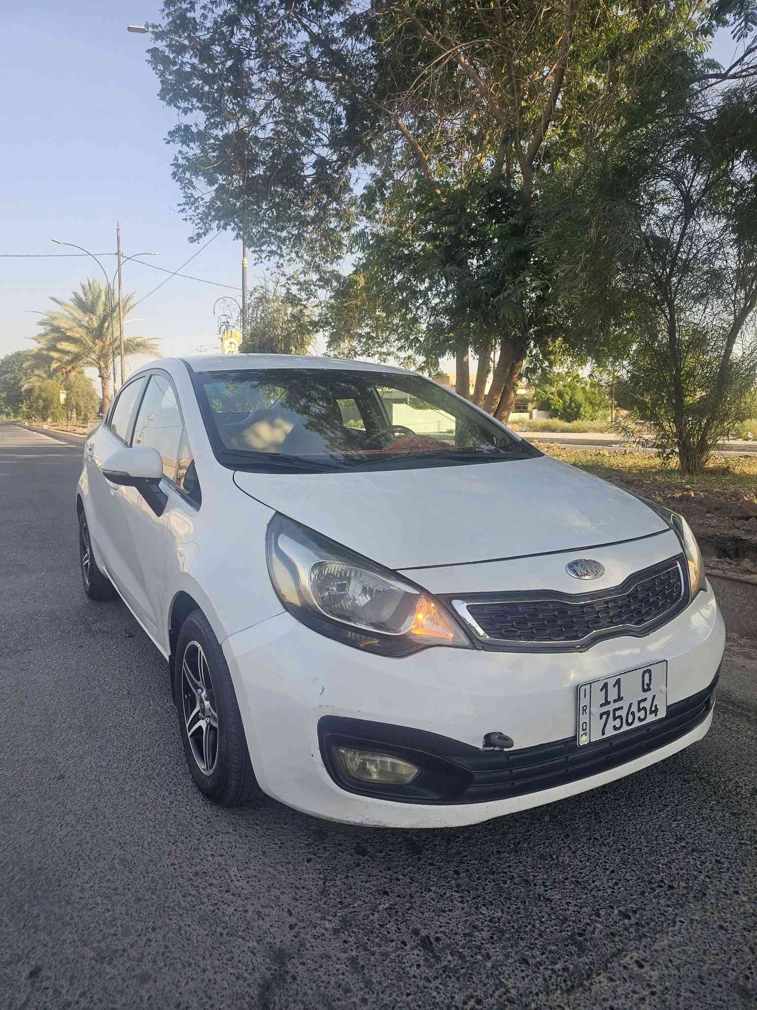 مساء الخير احبتي 
كيا ريو 2014 خليجي رقم بغداد دولي باسمي كير محرك جيدة جدا صبغ قطعتين على نص نص والسونار موجود العنوان صلاح الدين قضاء بلد قرب المرقد للاستفسار الاتصال على الرقم ***********
