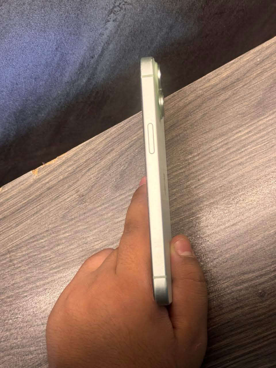 📱 للبيع | iPhone 15 العادي 🔥

🍃 اللون: أخضر نعناعي
💾 الذاكرة: 128GB
🌍 النسخة: شرق أوسط AA
🔋 البطارية: 79% — نزلت بسبب التحديث قبل يومين
✨ النظافة: 100%
💧 مكفول + Water Proof
✅ جهاز نضيف جداً وجاهز للاستخدام

💰 السعر: 650
🤝 وبي مجال بسيط

📍 الموقع: بغداد – الزعفرانية
📞 ***********
☎️ خابر وتدلل
