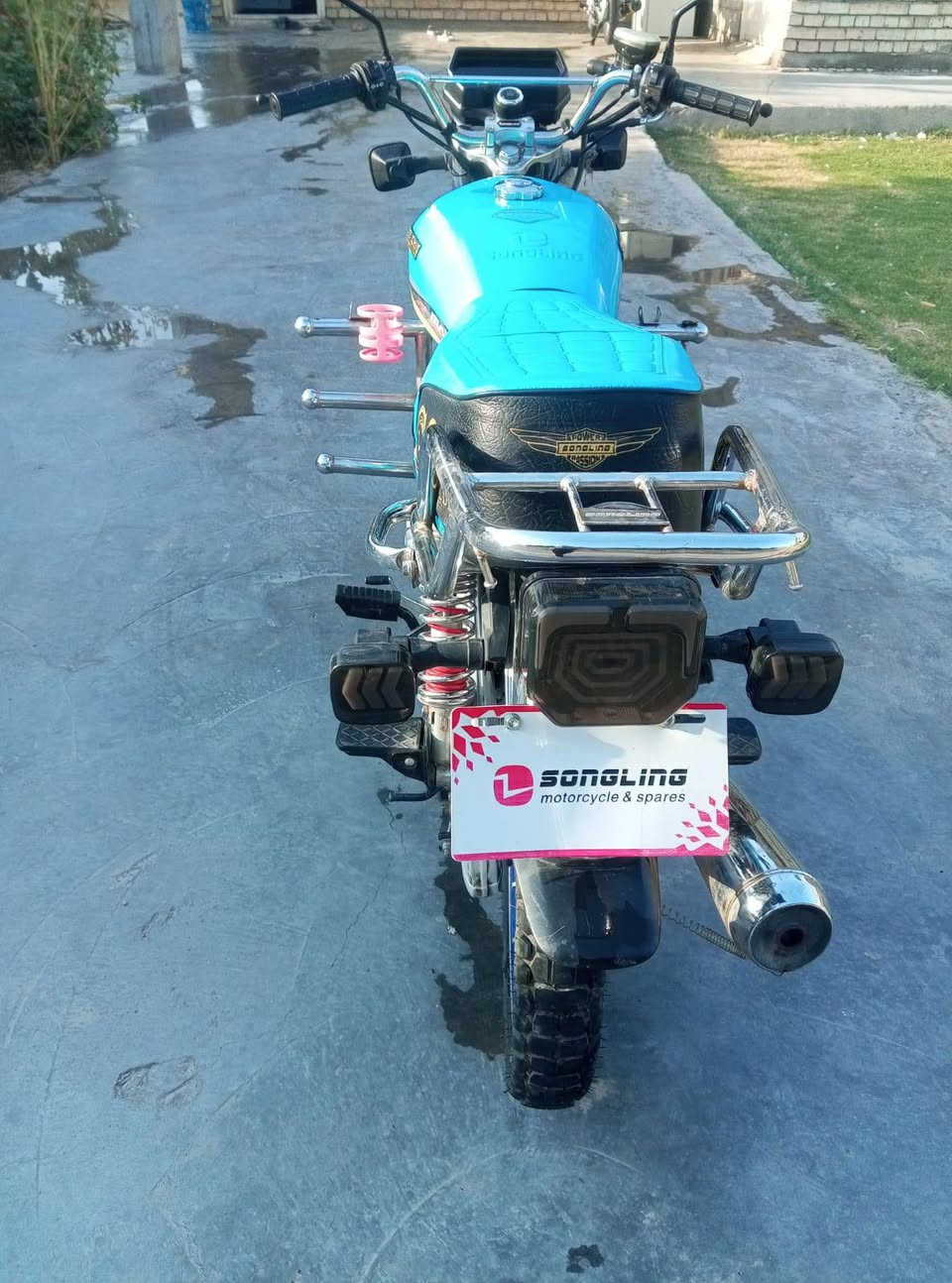 السلام عليكم دراجه سونك موديل 25 زيرو برقي مامفتوح بيها دراجه من البيت للمحل فقط السعر800 وبيها مجال حك الجه متواجد واتساب واتصال ***********
