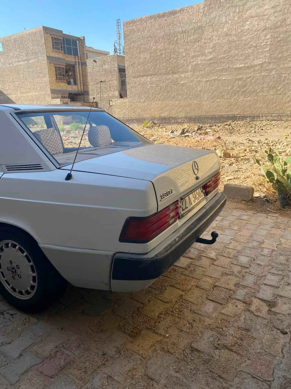 سلام عليكم للبيع مارسيدس 190 مديل 90 مكفوله من الصبغ بيها مكانين فقط 4سلندر قبق اسود كير اتو تبريد بلاد بس ألفان عاطل سيارة خير من الله السعر المطلوب 55 واذا اكو مراوس اراوس حسب القناعه ***********
