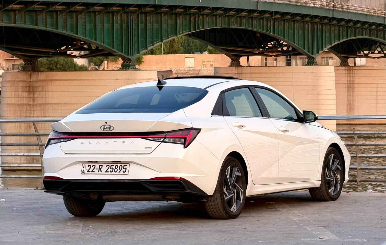 �

🚘 هيونداي إلنترا 2025 – فول مواصفات
🔥 هايبرد | واحد على واحد
🇺🇸 وارد أمريكي
📍 مرقم أربيل
📸 صور الحادث مرفقة مع صور السيارة
✅ بدون إيرباك
فقط الجنطه مبدله 
المواصفات:
🔹 فتحة سقف
🔹 بصمة تشغيل
🔹 داخل جلد
🔹 كشنات جلد
🔹 تدفئة وتبريد الكشنات
🔹 خزن ميموري للكشن
🔹 تشغيل عن بُعد
🔹 هندبريك دكمة
🔹 أوتو هولد
🔹 شاشة ديجتال
🔹 كامرة دوارة
🔹 رادارات
🔹 نقطة عمياء
🔹 إشارات بالمرايات
🔹 قيادة ذاتية
🔹 توقف ذاتي
🔹 3 أنظمة قيادة
🔹 نظام مانع انزلاق

📍 مكاني الحريه الدولعي 

***********
السعر 177 وبيه مجال بسيط للشرايه بغداد, العراق
