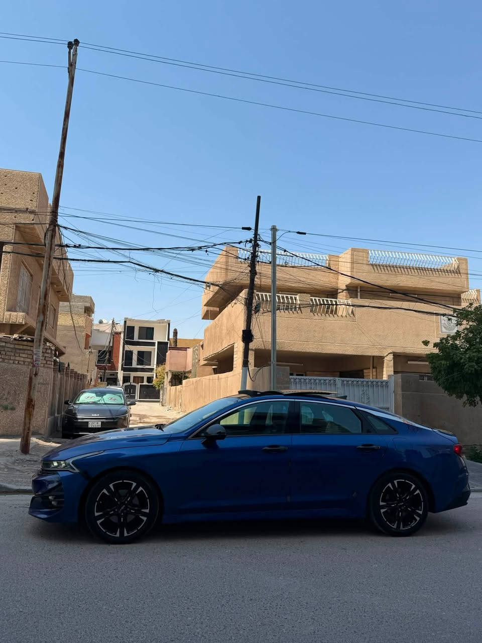 السلام عليكم
كيا K5  موديل 2024
ماشيه ٦٤  km 

 جي تي لاين.  فول مواصفات 

محرك 1600 تيربو 🚀

المواصفات : 

بانوراما

بصمة تشغيل

كشنات تدفئة

ستيرن تدفئة

شحن هاتف لاسلكي

قيادة ذاتية على الخطوط السريعة

هاند بريك بصمة

تشغيل عن بعد

مثبت سرعة

نظام ABS

مانع انزلاق

حساس ضغط الاطارات

بك لايت LED

شاشة تدعم كار بلي 

رادارات

مراقبة النقطة العمياء

تحديد المسار

مقعد السائق كهرباء

لايتات ثلاث عدسات

نظام قيادة ايكو + سبورت + سمارت + نورمال

بلوتوث + AUX + USB

تحكم ستيرن كامل

كير اوتو + عادي

اوتو بريك

خرائط

ستيرن حرف D

زينون LED

صندوق ذكي

اضافه لد محيطي متغير الوان مع رجل مع يدات 

اضافه تضليل جامه خلفي بدون محاسبه ٥٠/١٠٠

اضافه عازل حراري لجام 

ااضافه لدات فدراليه بل بجمه تريد اصفر تريد احمر وزرك عن طريق الريمونت 

رقم الشاصي موجود بالمنشور 

الحادث :  حادث امريكا بنيد وجاملغ صبغ سياره ليبل واحد وبيها سحب بلغد مواصل قاعدا دبل ولا يم صدر صدر كله كفاله 

وبالعراق صار عل كد اصبع بيدي ار بحافه الجنطه 
 

السعر. ١٦٥ ورقه 💯💯

للاتصال : ***********  ابو لارين 
مكان السياره : بغداد / شعله او المنصور
