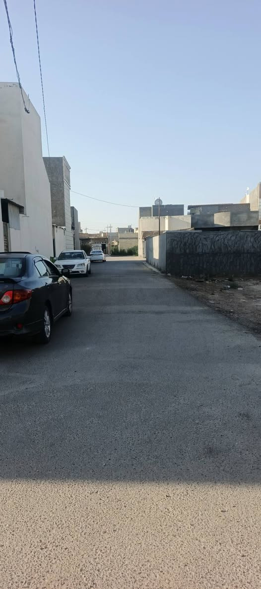 يا لله سلام عليكم قطعه ارض للبيع في الجغيفي الثانيه مقابيل فرع
العز للعقار والمقاولات العامه 
قطعه ارض للبيع  
المساحه / 150 متر 
الواجهة / 7.5 
النزال / 20 
القطعه بجر طابو زراعي صرف سند  25 
القطعه موقعها مميز بل نسبه للمنطقه 
خدمات كامله ماء كهرباء
سكن متكامل 
خدمات متكامله اسواق مدارس صيدليات
كل شيء يحتاجه الدار موجود 
موقع القطعه ⬇️
 📍الفلوجه حي الجغيفي الثانيه قرب جامع صفوه الرحمن وجامع النور اي استسفار الاتصال
***********

