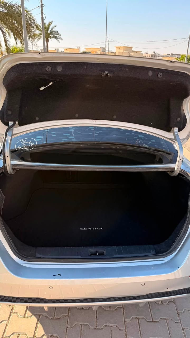 سلام عليكم
Nisan Sentra 2020 

لون سلفر 

مواصفات sv 

رادار 

تحديد مسار

نقطة عمياء يمين ويسار

مستشعر وقوف امامي وخلفي

اشاير مري

ثنين بصمة دخول

بصمة تشغيل

تشغيل عن بعد

قفل مركزي 

ابل كاربلاي

شاشة كبيرة 

فول مواسفات عدا كشنات كهرب وفتحة سقف

ضرر قطعة واحد بدون دواخل  

واصبع واحد من باب الورا بس تعديل 

مبدل هايدروليك كير جديد فلتر جديد هزة سنوية كله جديد تحويل ثاني يوم 

كير مكينة كله بشرط سيارة مال بيت 

ماشية 87m 

سعر رخيص 118 بي مجال للطيبين 

رقم واتساب فقط ***********
