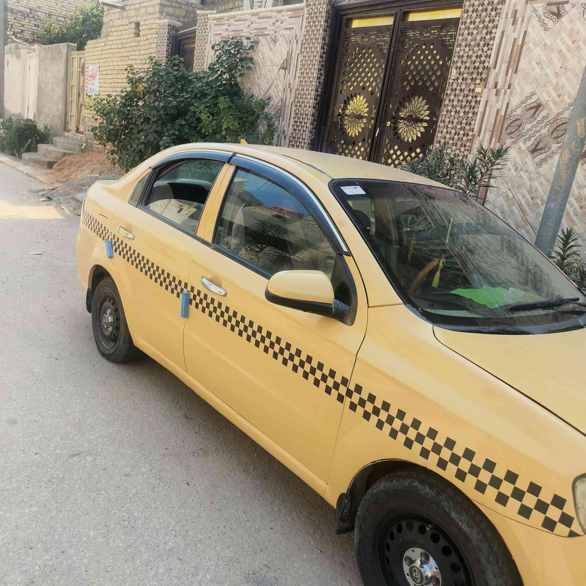 افيو ٢٠١٠ للبيع بأسمي رقم نجف سياره جاهزه ومصفره هيئه وغرامات سنويه لل٢٠٣٠ كير مكينه مكفوله سياره كير عادي مكينه مفتوح  حلوه وجاهزة مكانها ديوانيه قضاء الشاميه  للاستفسار *********** السعر ٤٢ بيها مجال
