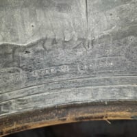 تاير • مستعمل • ٣٨×١٨