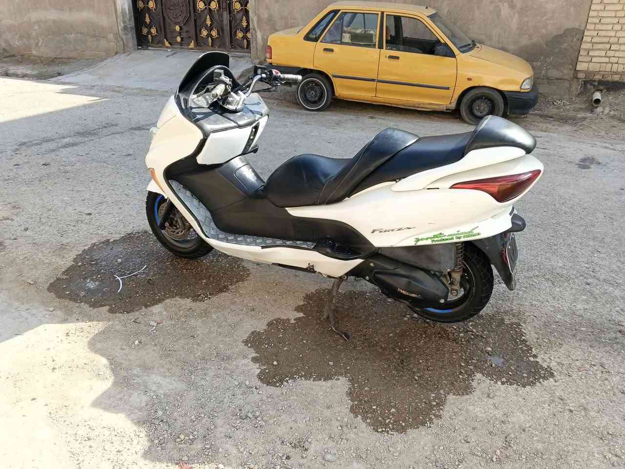 السلام عليكم ورحمة الله وبركاته للبيع أو مراوس دراجه فورزه 08 جاهزه من كلشي جديده  مكينه حلوه ناعمه كلش تراي وين مايعجبك  كهربائيات ضيفيره كله جديد كير ملغي تايرات جدد دبلات جدد رون واحد ونص صافي  مكاني بابل القاسم (ع) رقمي *********** متواجد واتساب  مراوس  للمراوس أو بيع
