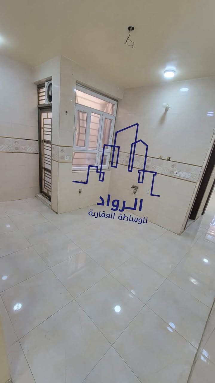 🏠 للإيجار في السيدية | الأربعمية | مساحة 125م²
✨ مشتمل طابق أول فوق الأرضي
✨ نظيف جداً
✨ معزول عزل تام

🔹 يتكون من:
🛏️ غرفتين نوم
🛋️ صالة
🍳 مطبخ
🚿 خدمات
🌤️ منورين عدد 2
🏡 سطح

📞 للاستفسار والتواصل:
***********
***********

📲 متوفر واتساب

🏢 مكتب الرواد للوساطة العقارية
📍 الموقع: السيدية – الأربعمية

🔑 تتوفر لدينا كافة عروض الإيجار والبيع في منطقة السيدية
💰 وبحسب كافة الميزانيات
