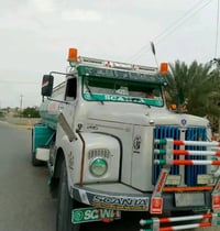 سكانيا ١١١ • بغداد • دولي