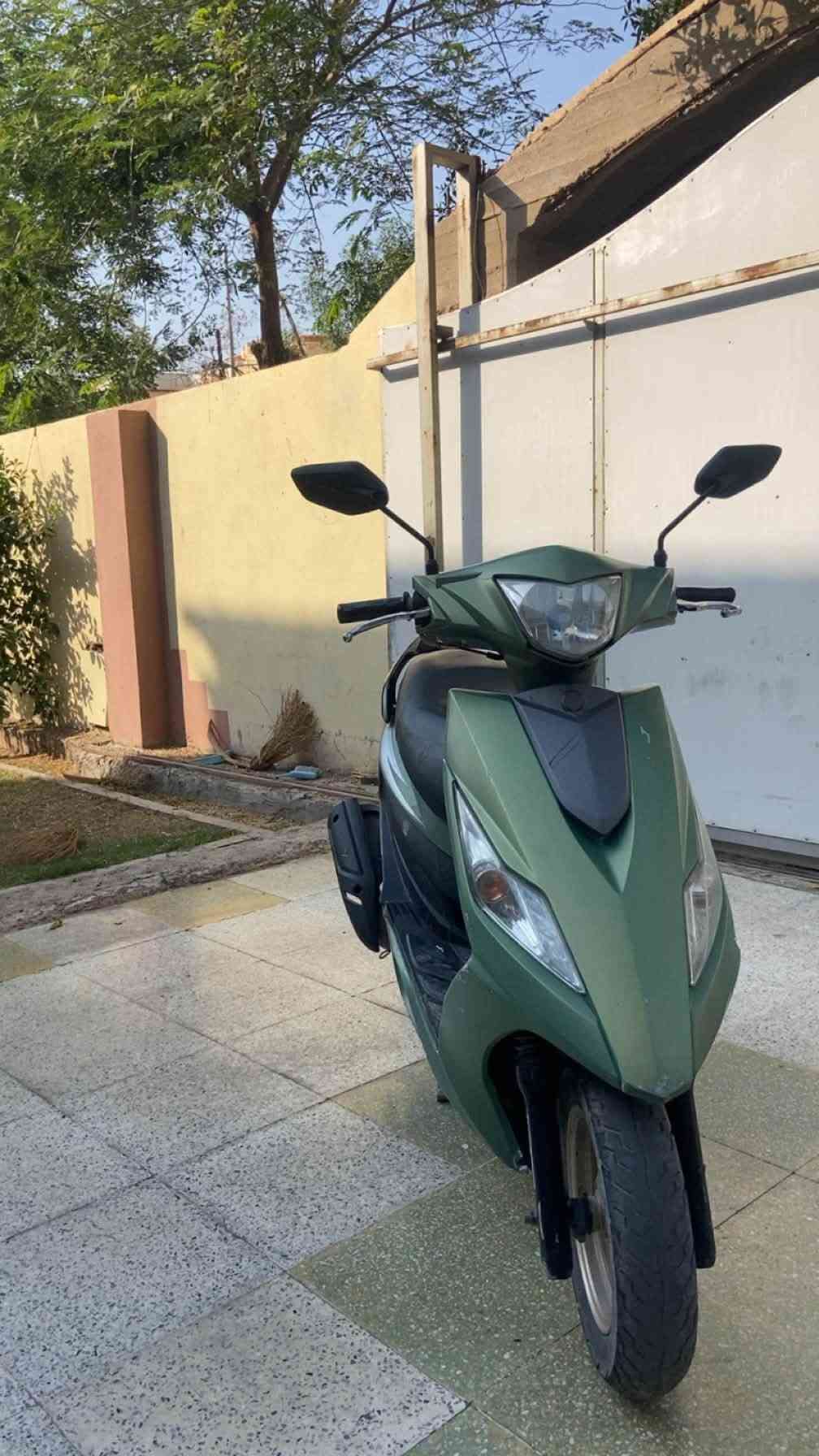 سلام عليكم سايم نحله موديل 2021 مسجل  نضافه محرك ناعم دراجه حلو مرتبه محركها 150 كامله مسجله سعرها مليون 250. / ***********

