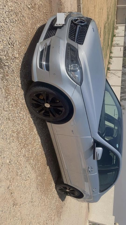 للبيع Mercedes-Benz C180 موديل 2012
✨ سيارة نظيفة ومحافظة، استخدام شخصي

🔹 الموديل: Mercedes-Benz C180
🔹 السنة: 2012
🔹 الوارد: خليجي 🇦🇪
🔹 الرقم: أربيل
🔹 الممشى: 151,000 كم
🔹 اللون: رصاصي 🩶
🔹 الحالة: نظيفة ومحافظة
🔹 القير: بحالة جيدة
🔹 التكييف: شغال
🔹 الداخلية: نظيفة ومحافظة
السعر مناسب جدآ

مكان السيارة بغداد

***********
